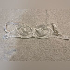 (NWOT) Victoria’s Secret Sheer White Embroidered Underwire Bra